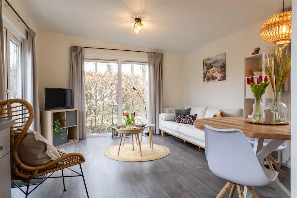 Gezellig Modern Chalet Midden Op De Veluwe Epe Luaran gambar