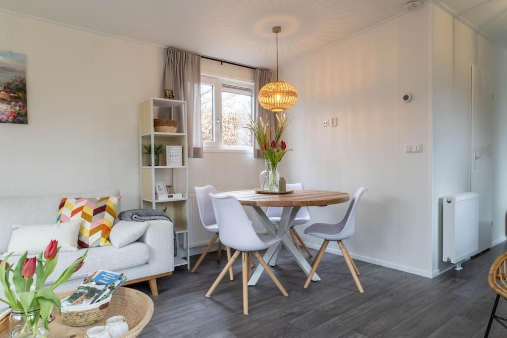 Gezellig Modern Chalet Midden Op De Veluwe Epe Luaran gambar